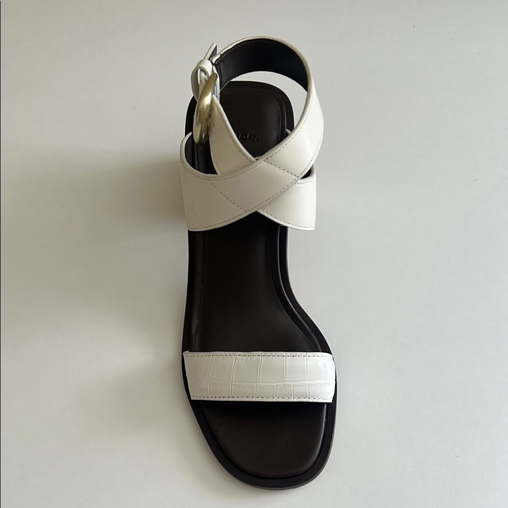 Elegant White Block Heel Sandals - Picture 5 of 5